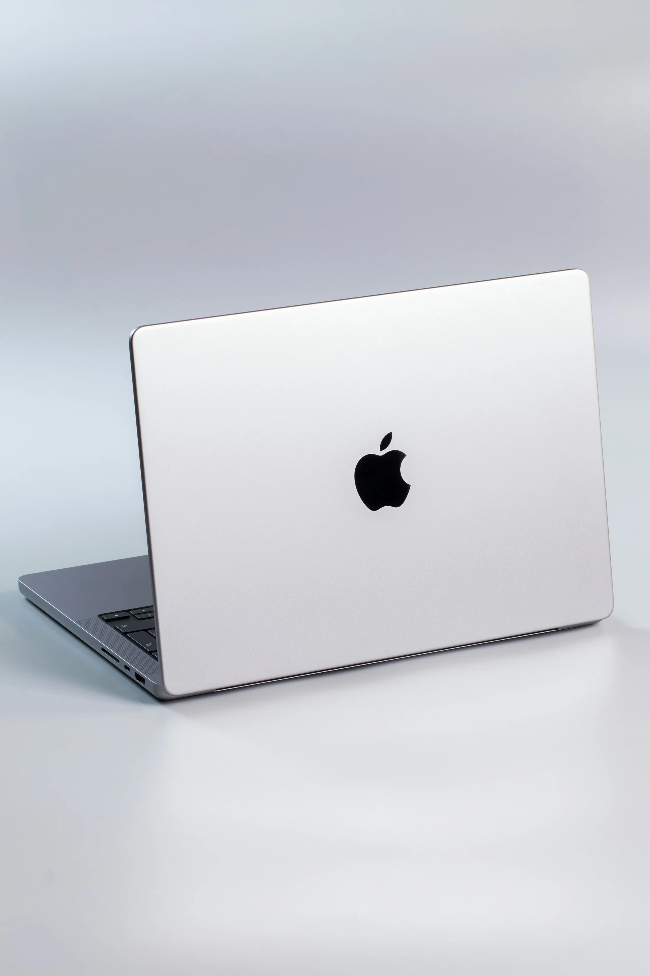 1772149641_macbook.webp